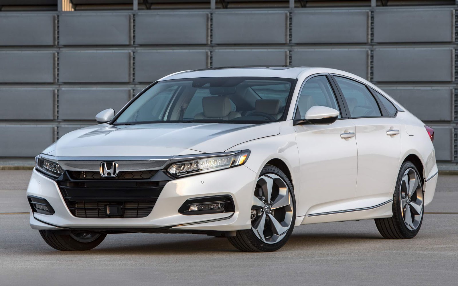 Honda convoca donos dos modelos Accord e CR-V para recall