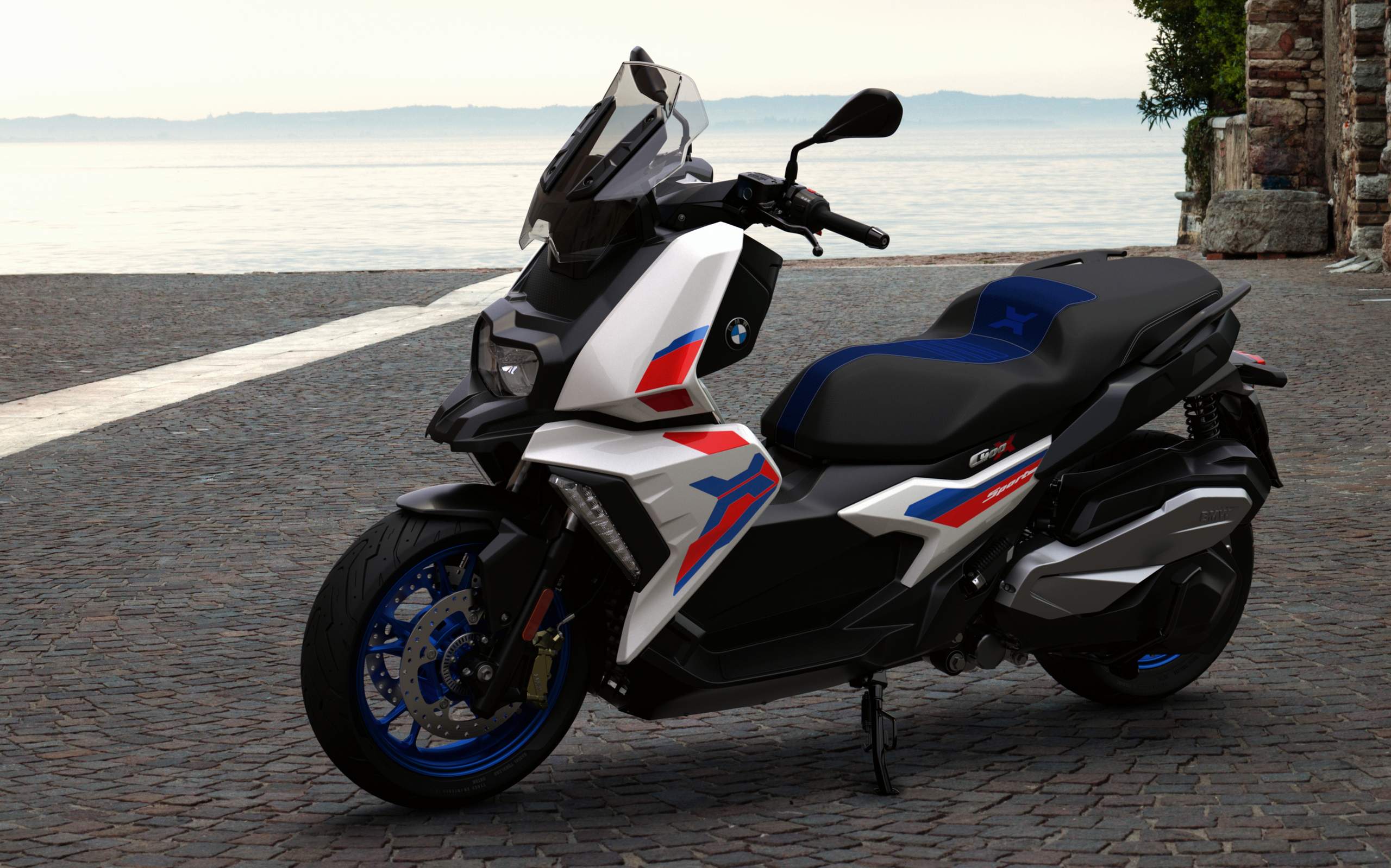 BMW-C-400-X-2024 (1)