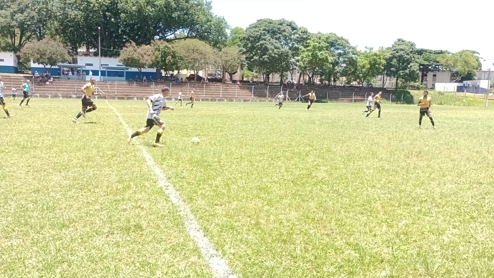 Domingo tem a definição dos classificados às oitavas de final do futebol amador
