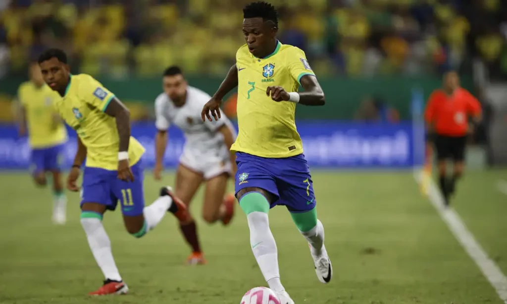 Zagueiro Éder Militão desfalca a Seleção na Copa do Mundo de Futebol