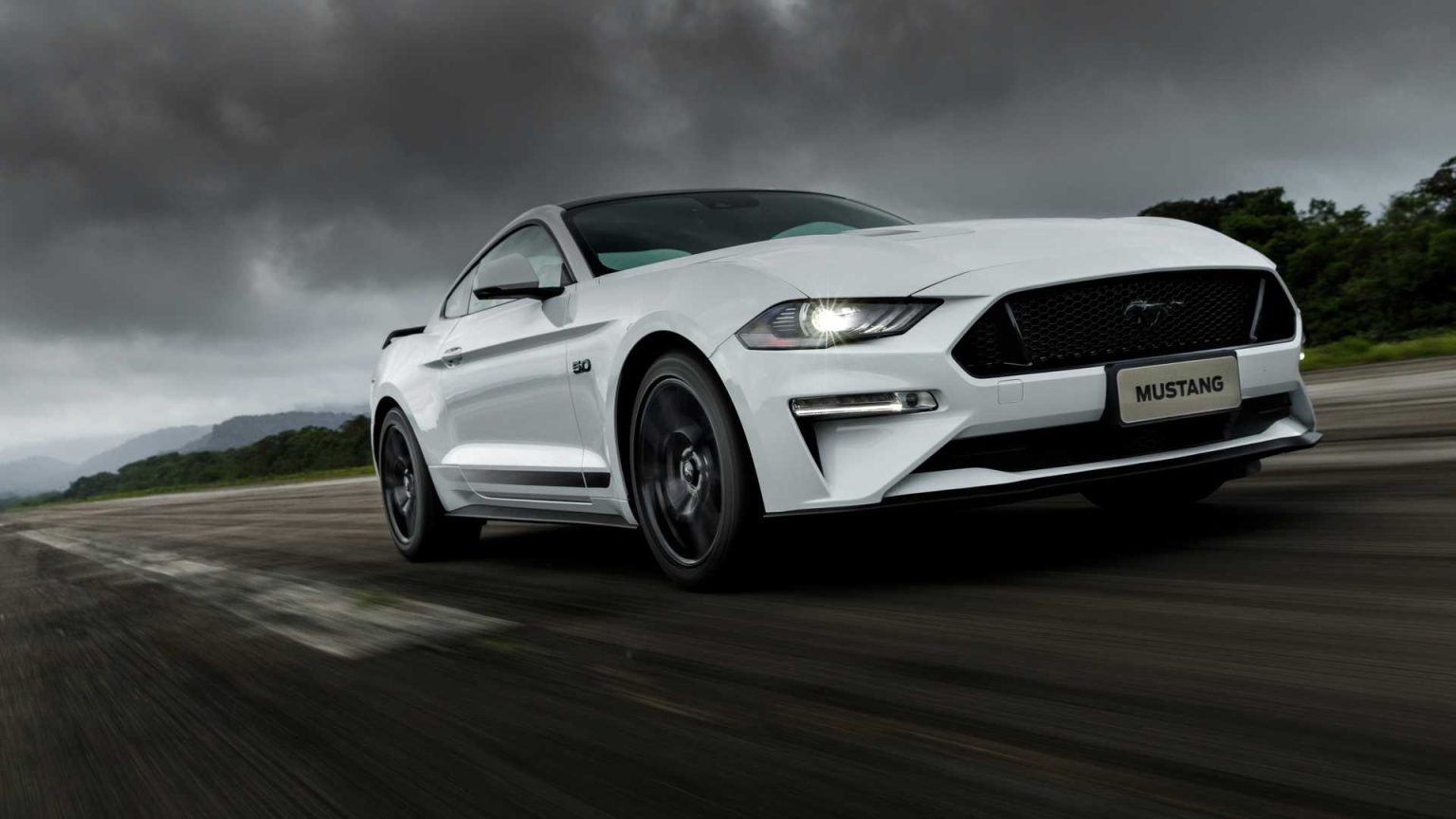 ford-mustang-black-shadow-divulg-1536×864