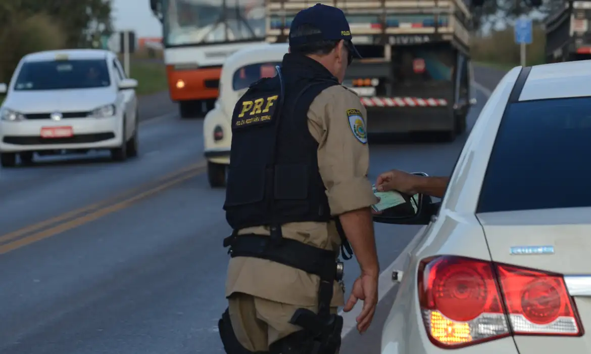 Polícia