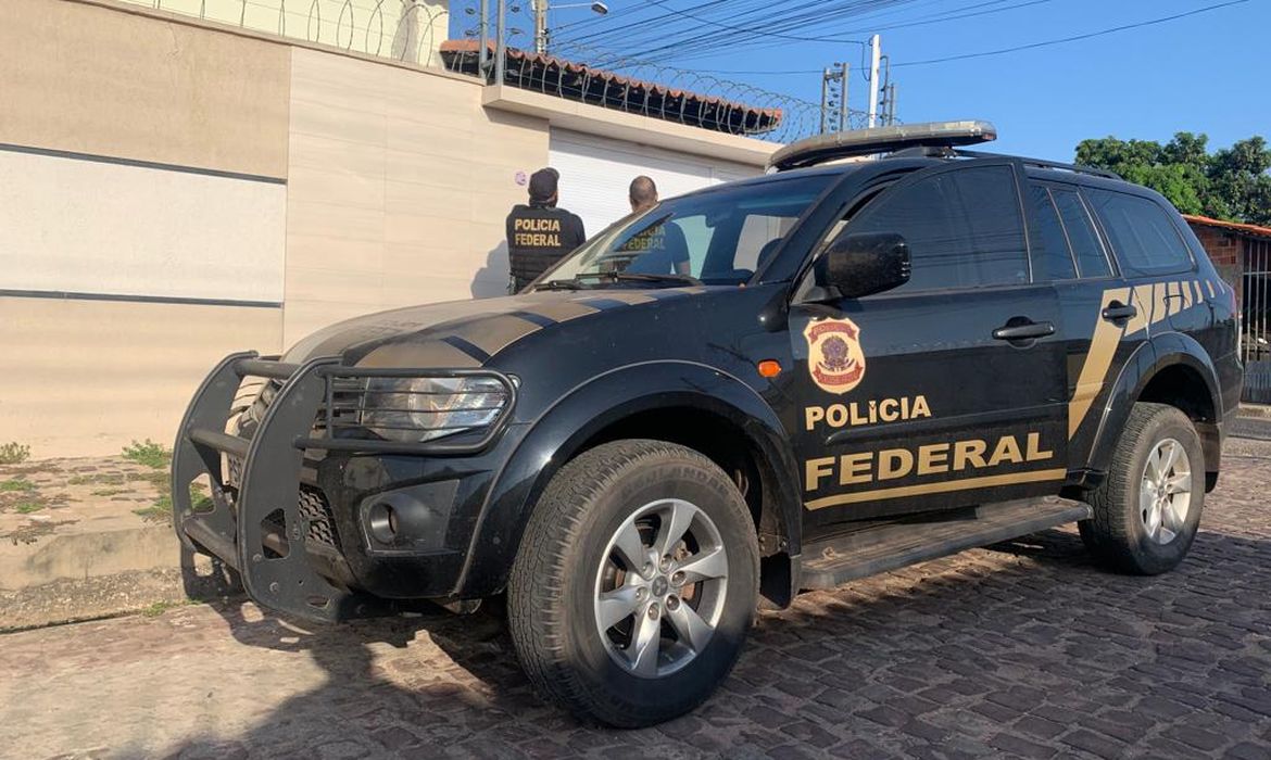 Policia