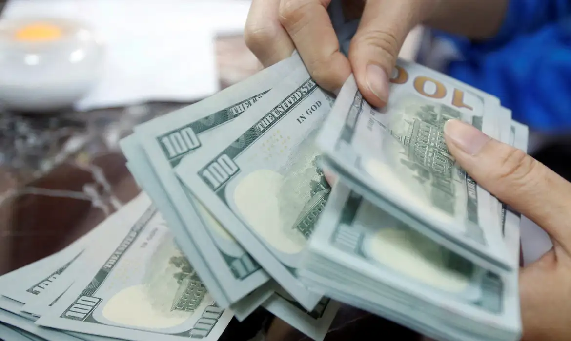 dólar