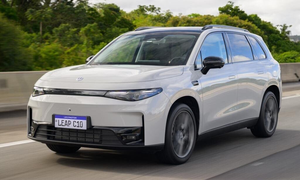 Importado pela Stellantis, Leapmotor tem boa autonomia e excelente preço