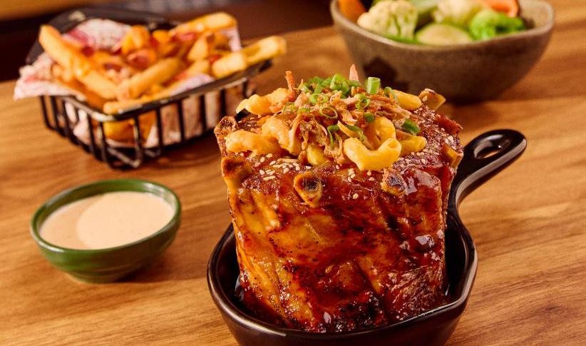 Outback oferece bebida refil gratuita na compra da Ribs Rocker Crown