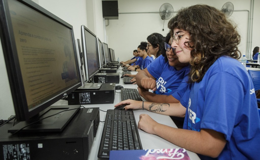 Pesquisa indica que empresas têm dificuldade para contratar talentos