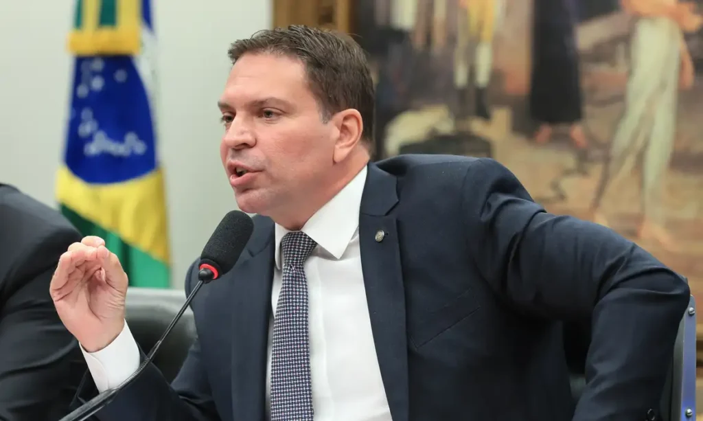 ICE prende o ex-deputado Alexandre Ramagem nos Estados Unidos