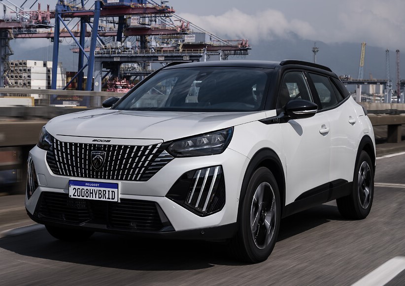 Muito elegante, o Peugeot 2008 GT Hybrid é uma boa compra