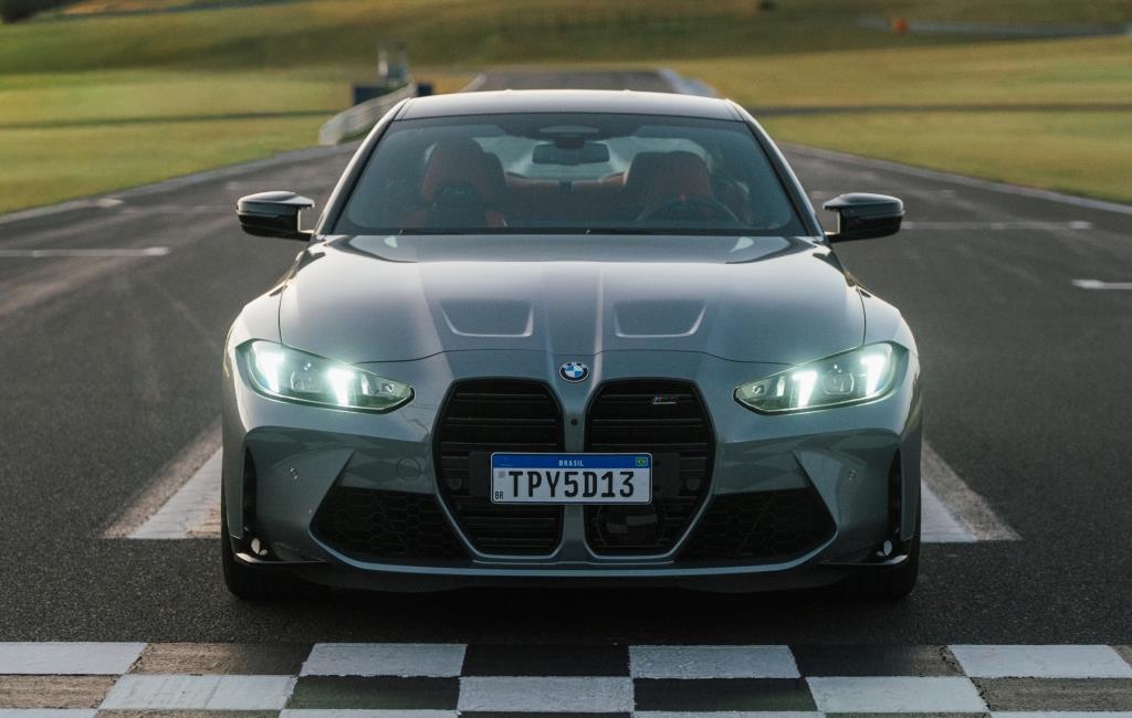 Já está no Brasil a BMW M4 Competition que chega a 290 km/h