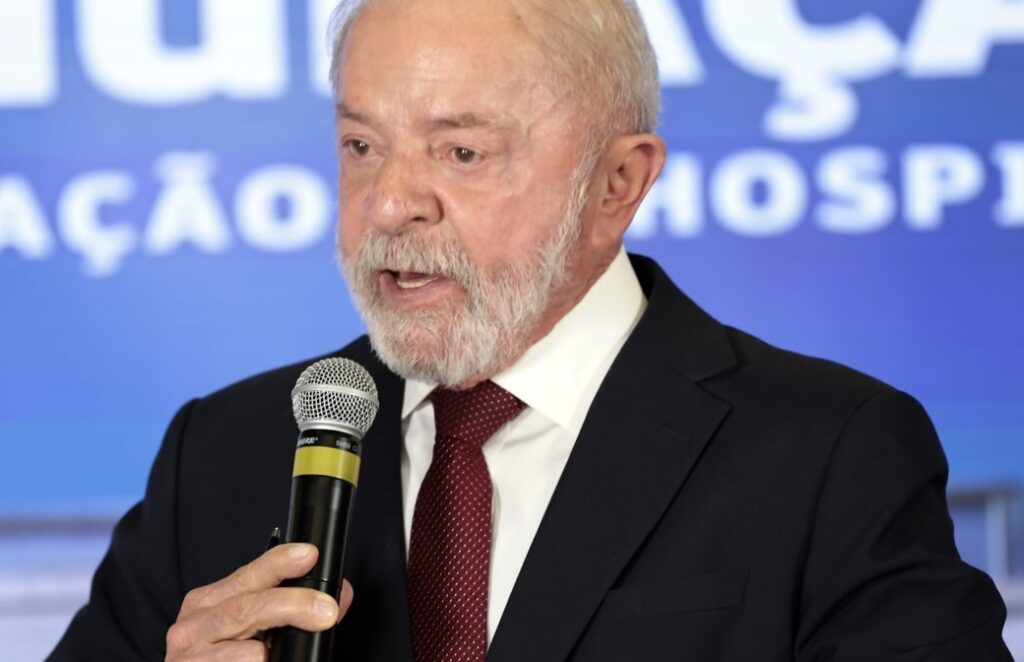 “O Brasil não cabe no quintal de ninguém”, diz Lula em discurso