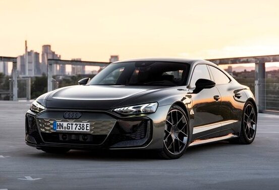 Audi RS e-tron GT Performance acelera de 0 a 100 km/h em 2,5 segundos