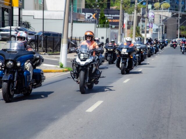Acelerando para a Vida reúne  motociclistas com música, passeio e solidariedade