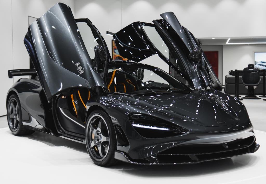 McLaren 1