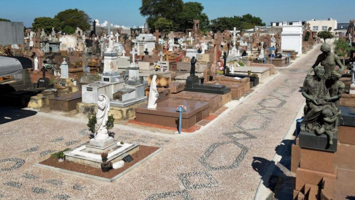 Cemitério