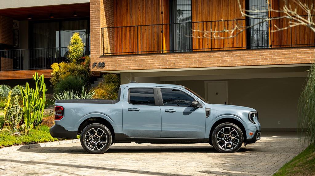 FordMaverickLariat 2