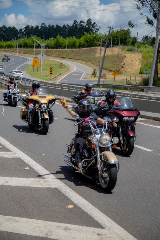 Mulheres – Motos (4)